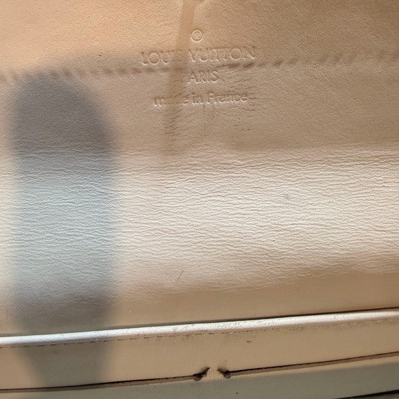 Louis Vuitton Sarah Wallet Monogram Vernis Pearl Ivory Patent - Picture 5 of 13